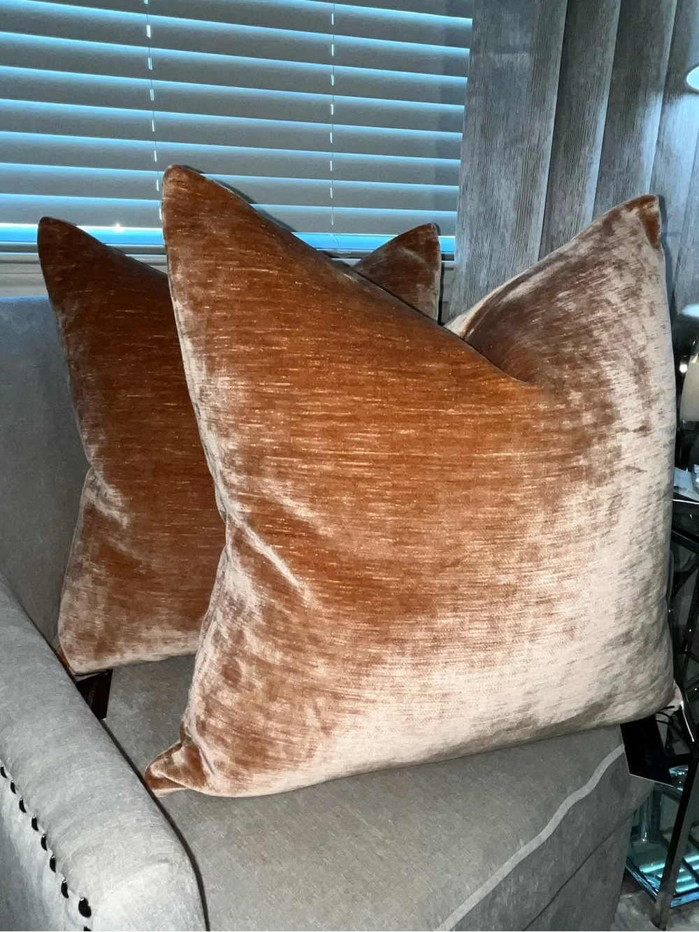 1-NWT P/Kaufmann Rust Color luxury velvet decorative pillow
